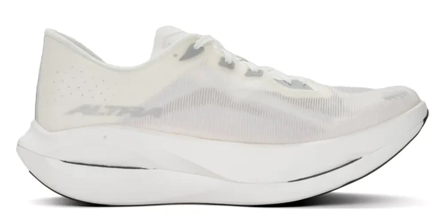 Altra Vanish Carbon 3 Women's running shoe in white, lateral side view on white background