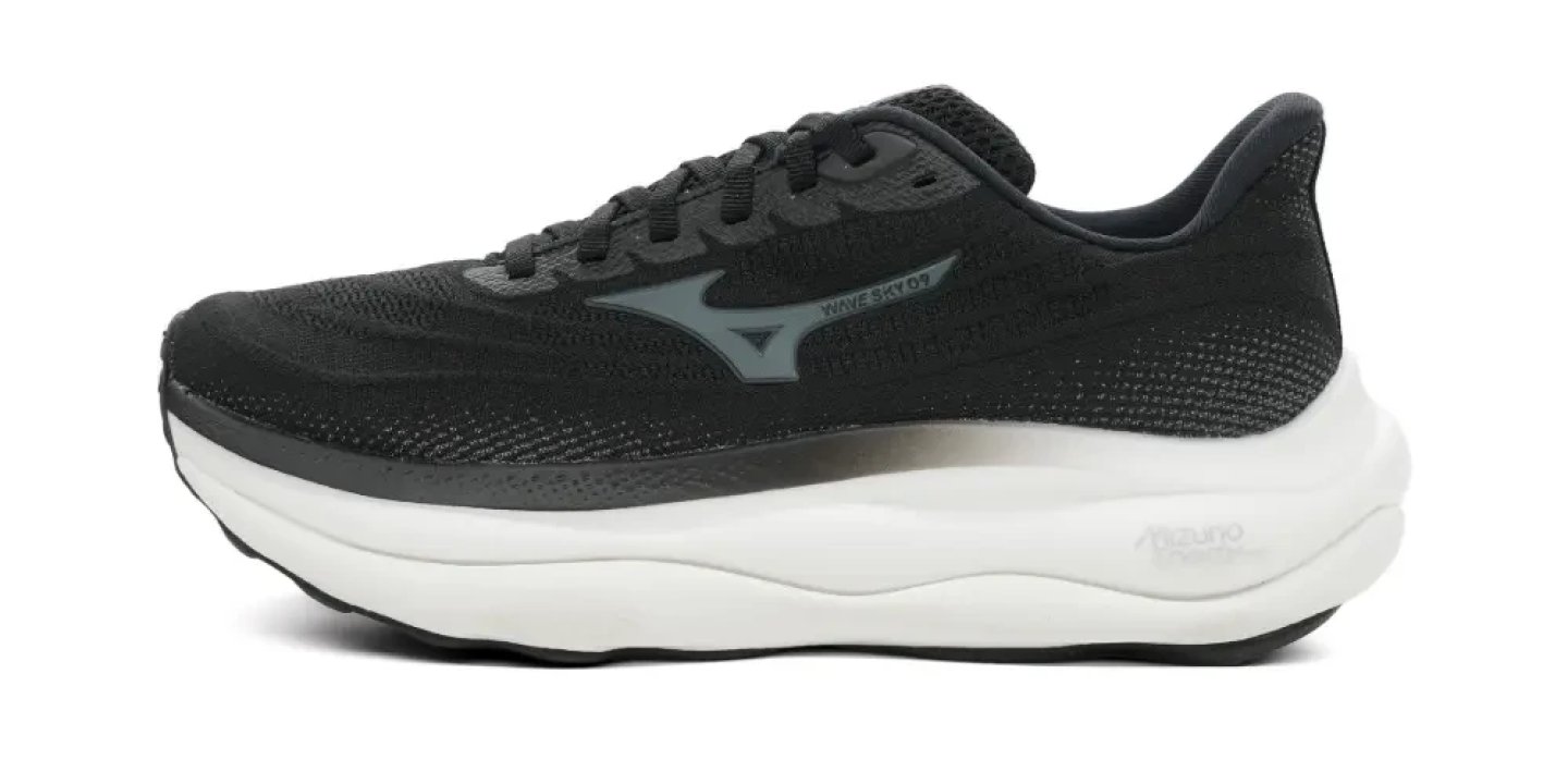 Mizuno Wave Sky 9 running shoe in black with white midsole, lateral side view on white background